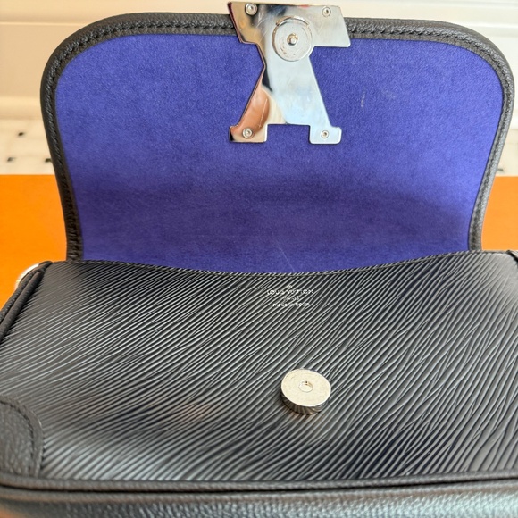 Louis Vuitton BUCI Crossbody - Picture 5 of 12